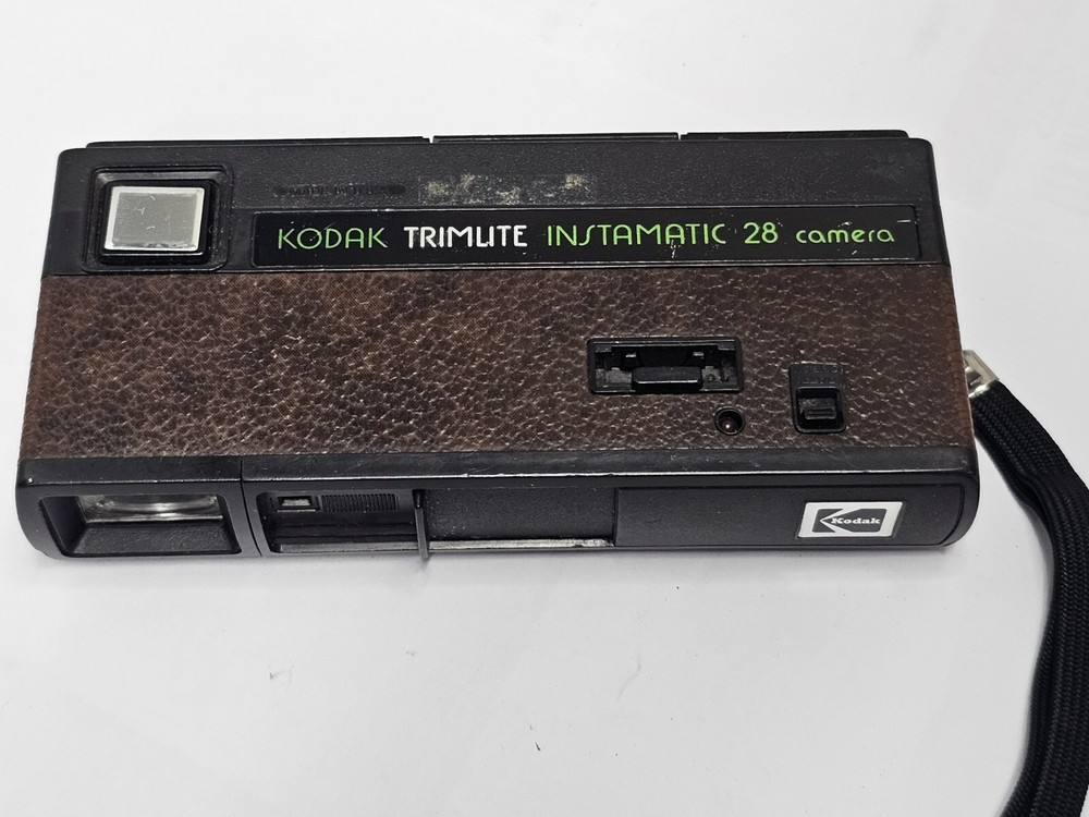 Kodak Trimlite Instamatic 28 Vintage Camera Untested Preowned.