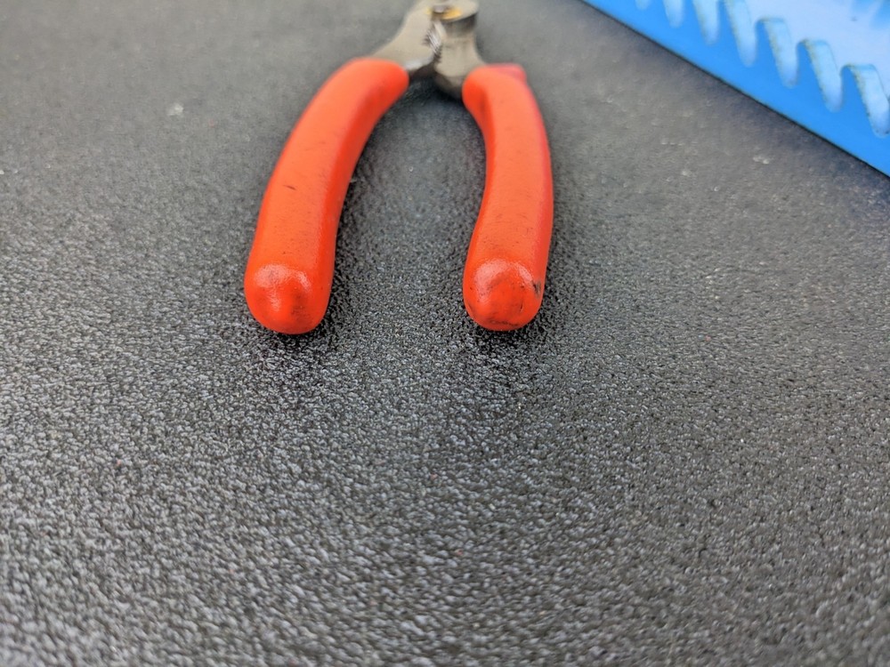 #bl907 Snap-on Tools PWCS7ACF 7" long Orange Wire Stripper Crimper Cutter