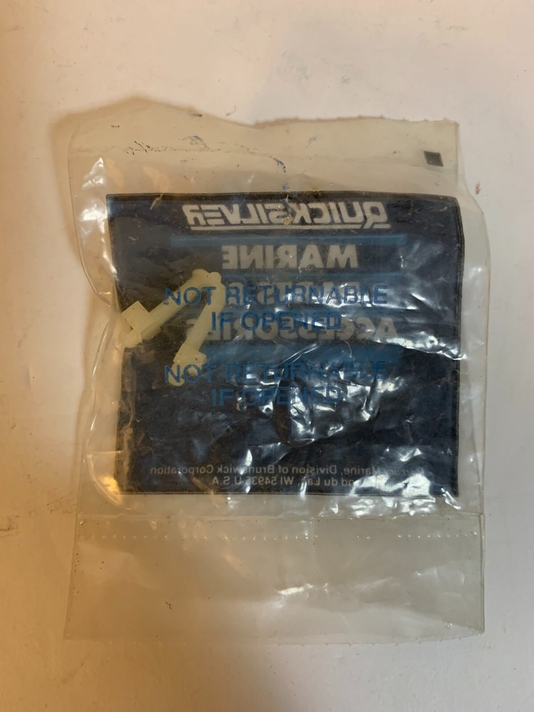 GENUINE NOS MERCRUISER CLIP    72654     BX 4
