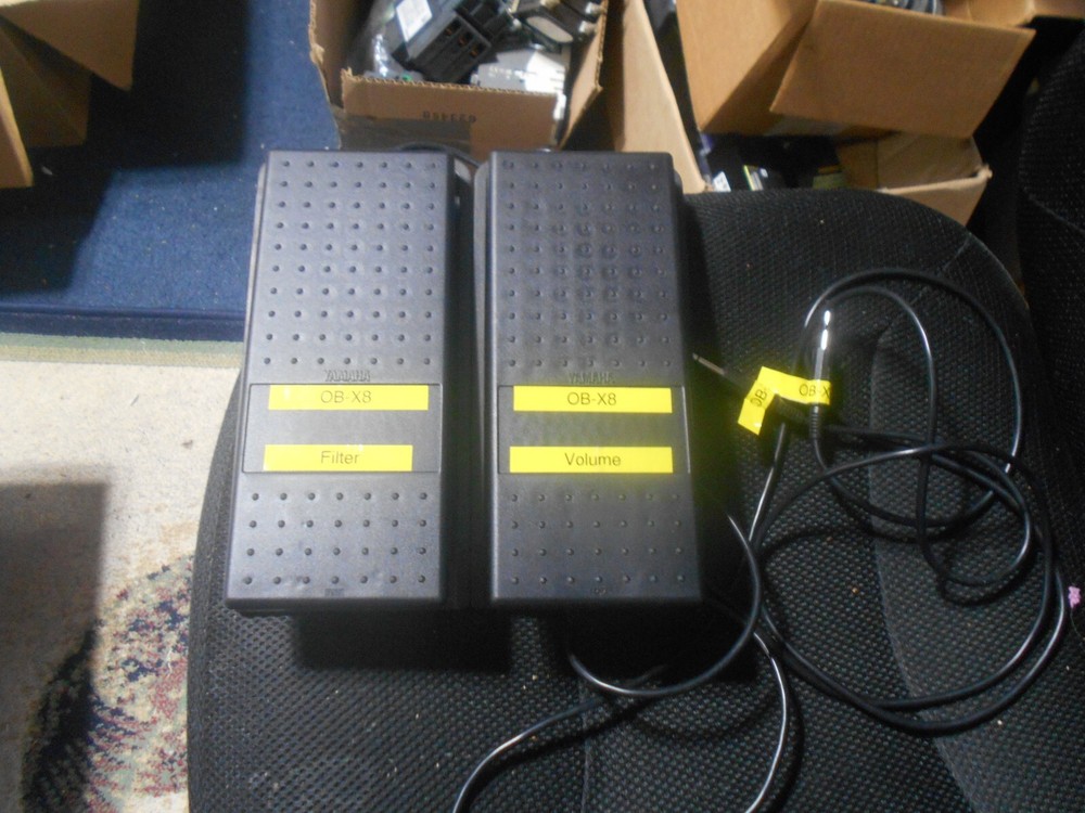 PAIR YAMAHA CB 83742 EXPRESSION PEDALS