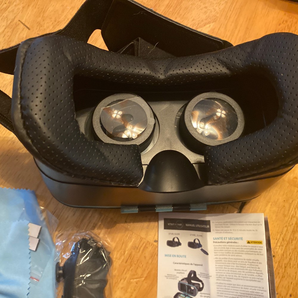 Virtual Reality 3D Headset Bluetooth Controller ReTrak Utopia 360 Smartphone