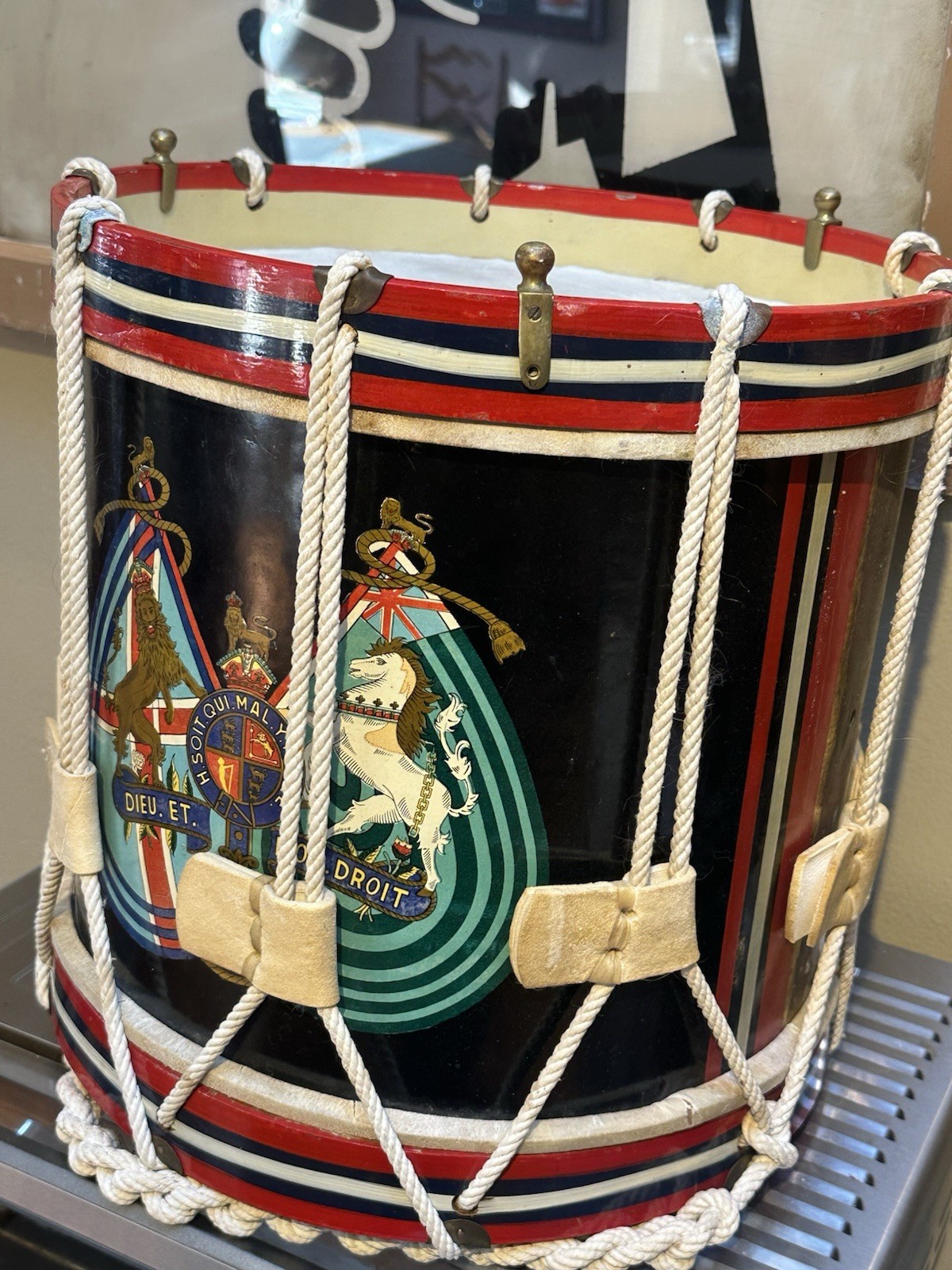 WWII Royal Air Force "Dieu Et Mon Droit" Red White & Blue War Side Drum