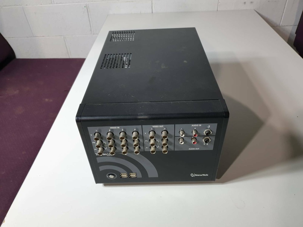 Newtek Tricaster TCXD40 V2