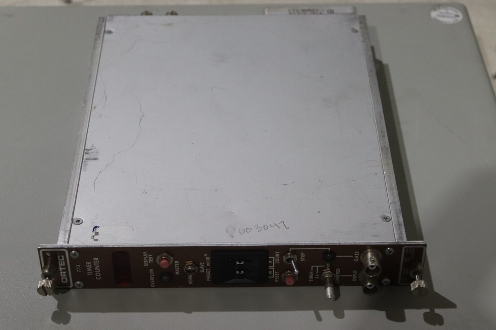 Ortec EG&G 773 Timer & Counter Nim Bin Plug-In Module