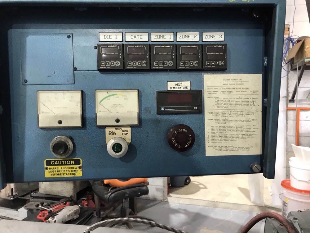 1.5 NRM Spacemaker Pedestal Extruder