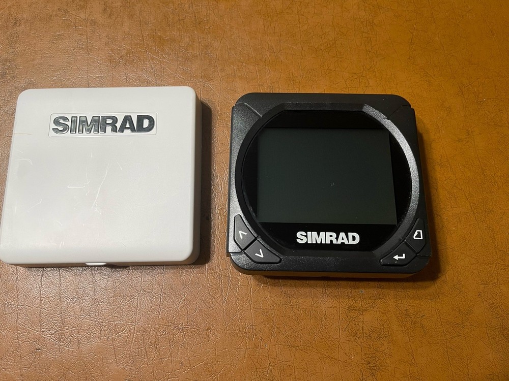 Simrad IS40 NMEA2000 Instrument Data Display 10565976