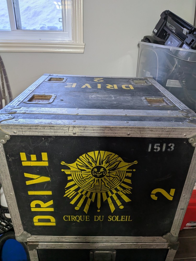 Roadcase rack mount 8u shock mount Cirque du Soleil