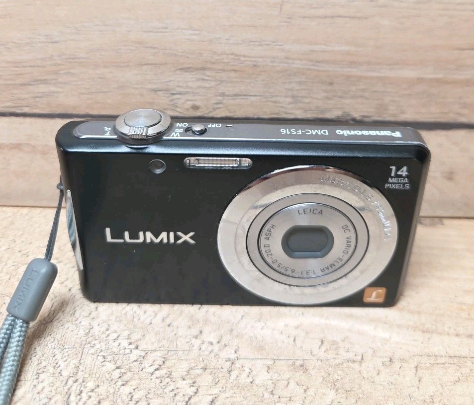 Panasonic Lumix DMC-FS16 14.1MP Digital Camera | Tested & Working
