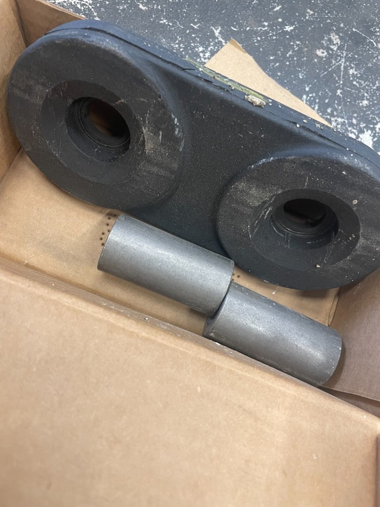FREIGHTLINER ENGINE ISOLATOR 01-33964-000