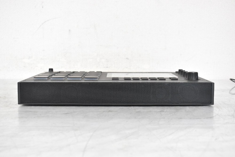 AKAI Professional MPC LIVE II 2 Standalone Sampler Sequencer