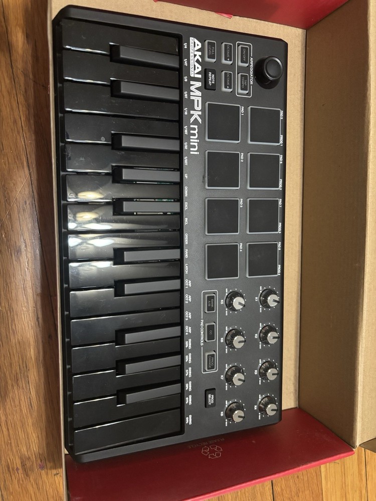 Akai MPK Mini Keyboard Controller Special Edition - Black on Black