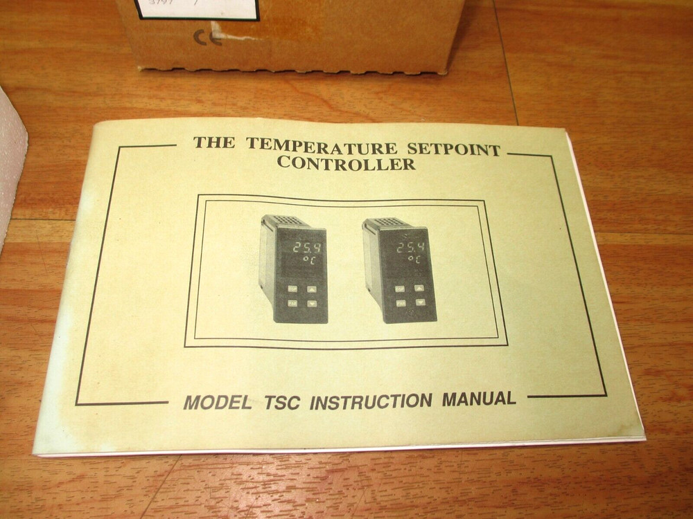 Red Lion TSC10004 *NEW* Temperature Setpoint Controller Panel Meter Control