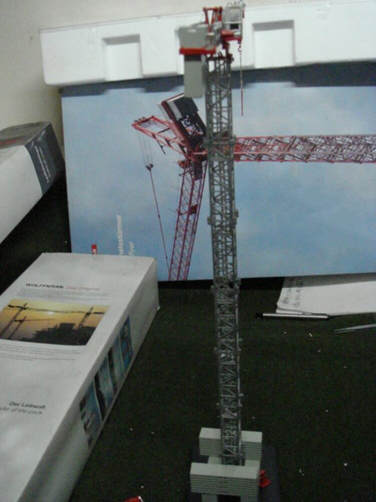 1:87 SAEZ SL-55 Tower Crane Constuction Machine Equipment Diecast Model