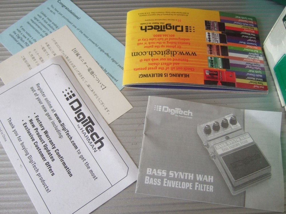 Complete with accessories DigiTech BASS SYNTH WAH DigiTech