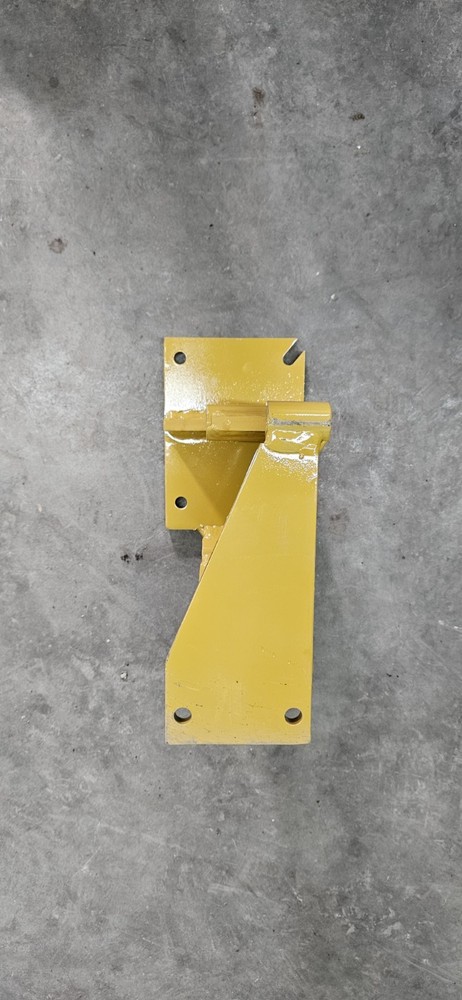 K269-261 Kenworth Replacement Part A/C Compressor Mount Bracket For C15 CAT