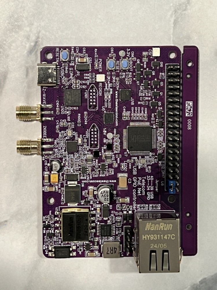 PoE Z-Wave 800 Controller  & ZigBee 3.0 Network Unit( With Clear Case)