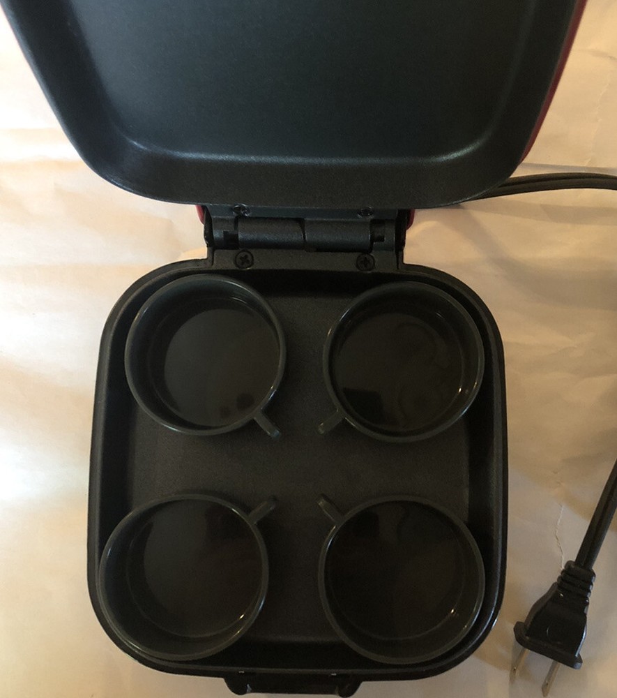 Dash Egg Bite Maker -Red- used but in very nice condition