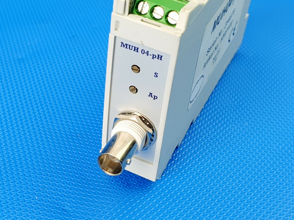 MUH04-pH Analog Transmitter for Computer Systems KMP100