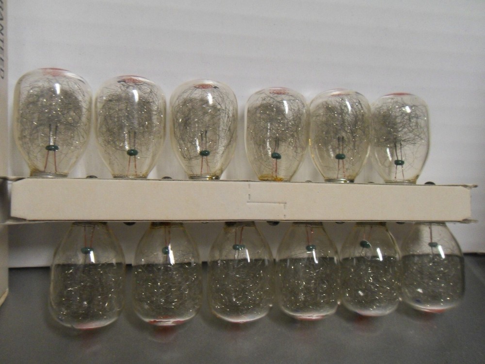 Vintage (12) GE M3 Flashbulbs With Box