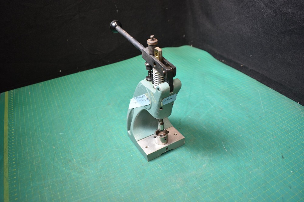 MINITOOL hp MICRO PUNCH PRESS, USED lab press