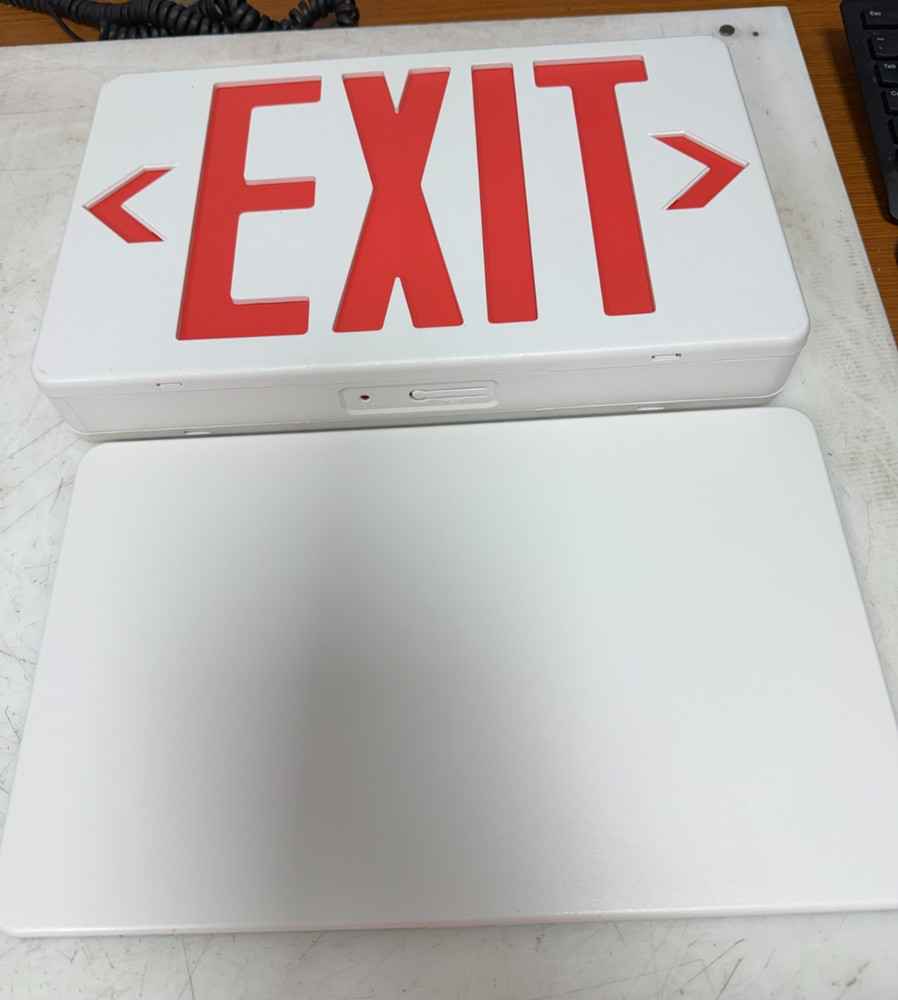 👀 NEW THOMAS & BETTS PLASTIC SELF POWERED RED LED EXIT SIGN QLXN500RN