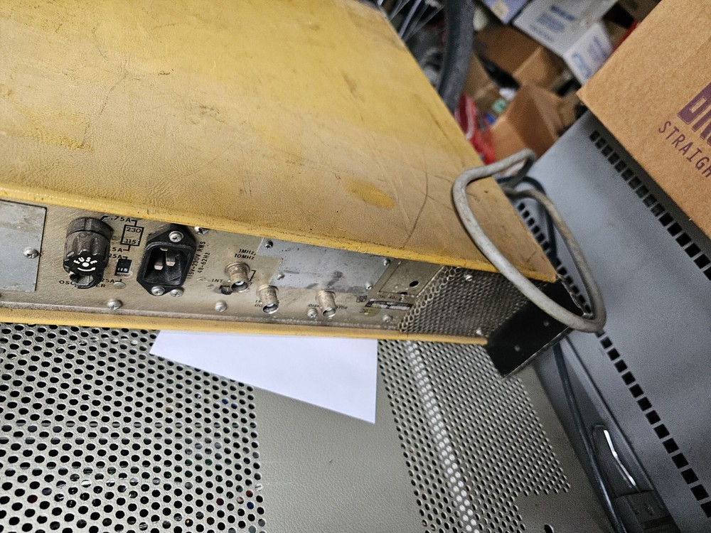 SYSTRON DONNER MODEL 6054B FREQUENCY COUNTER