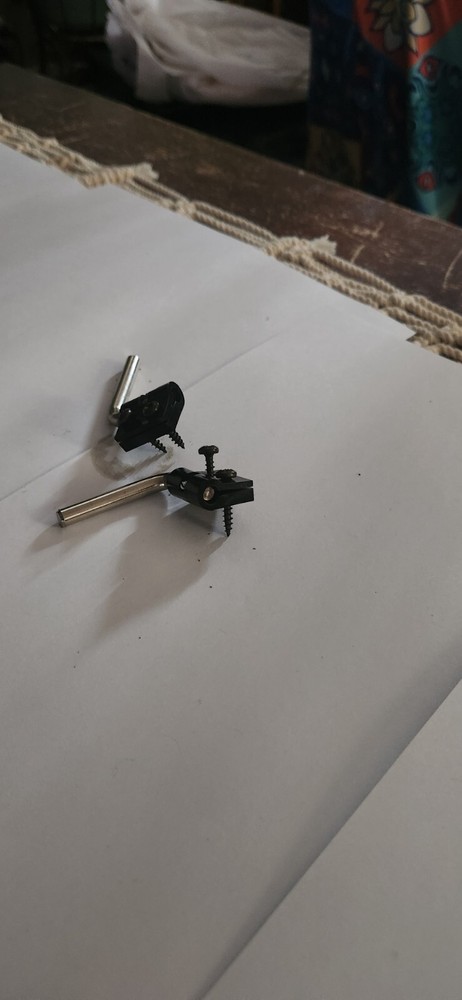 Right and left hinges for Pro-ject Debut Turntables