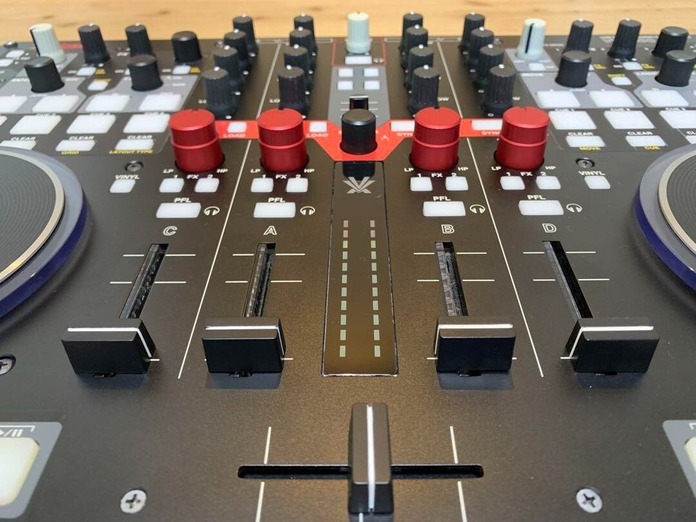 Vestax VCI-400 USB MIDI and Audio DJ Controller Test Completed