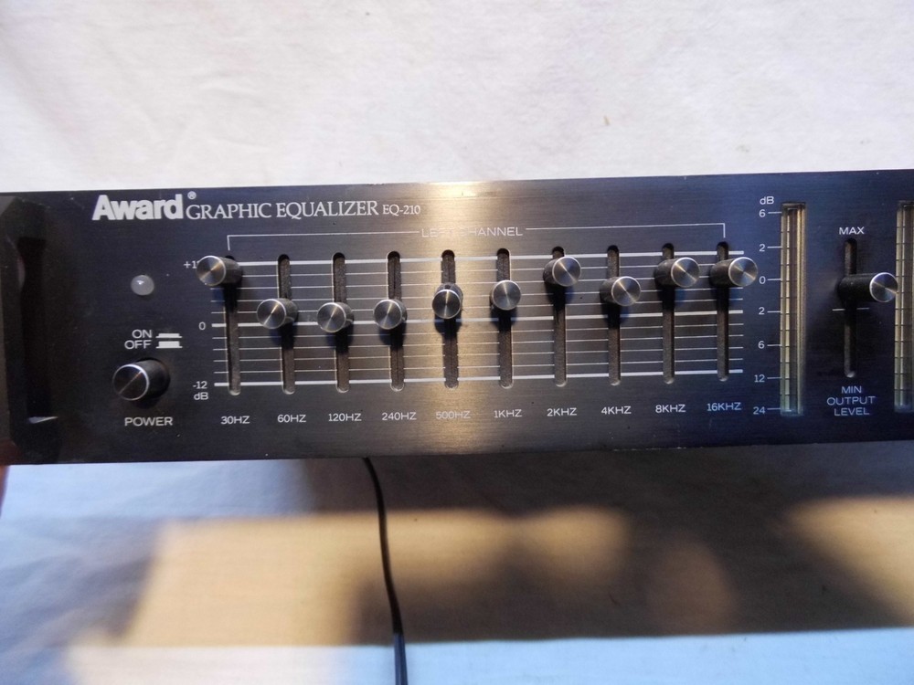 AWARD GRAPHIC EQULIZER EQ~210~USED & TESTED
