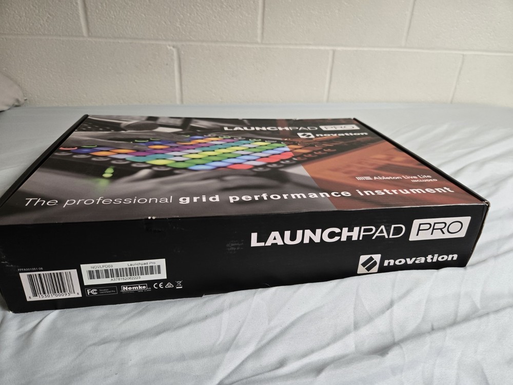 Novation Launchpad MK2 64 Pad Grid Synthesizer - Multicolor ( Never Been Used)