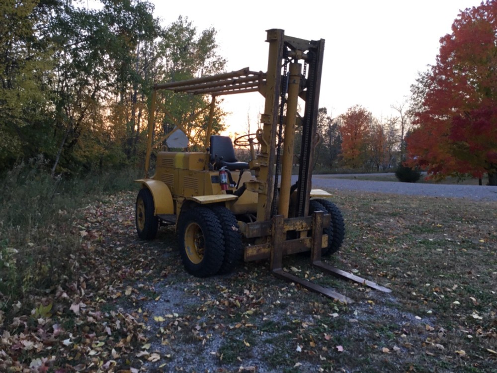 1953 CLARK PLANELOADER- ALL TERRAIN FORKLIFT-