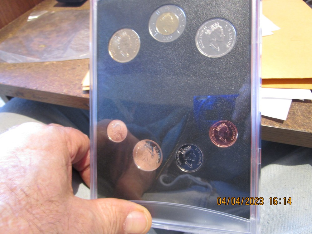 2000 Royal Canadian Uncirculated Proof Set +++++ (7)