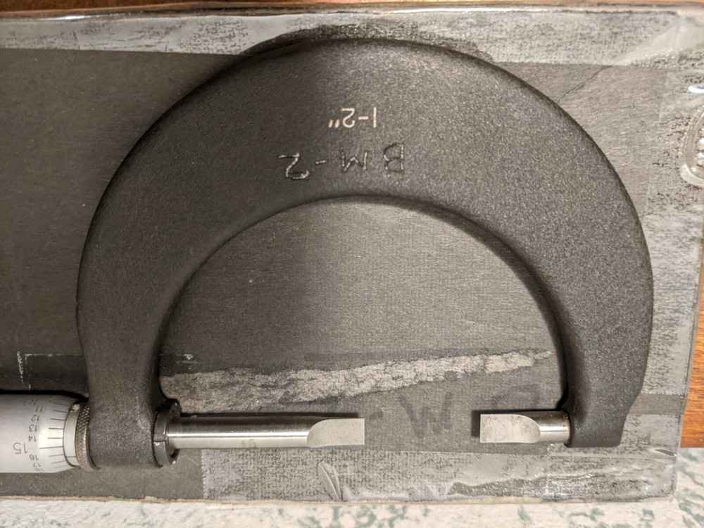 BROWN & SHARPE 1-2 Inch BLADE MICROMETER w/ BOX