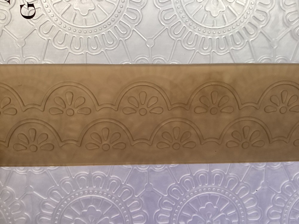 Anna Griffin Eleanor Lace Embossing Folder 5x7