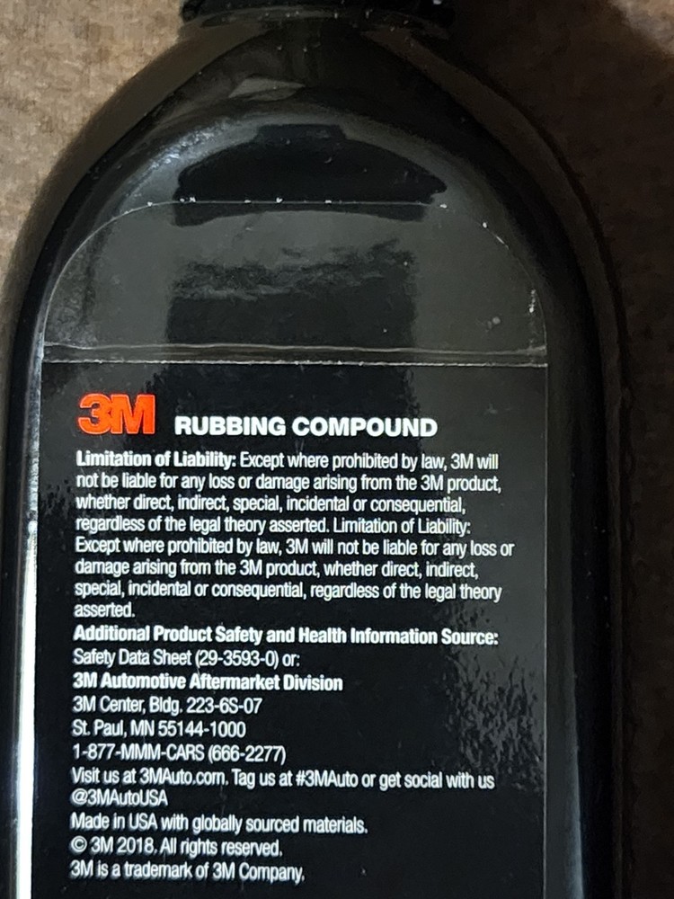 3M Auto/Advanced Rubbing Compound 8 fl. oz. Bottle