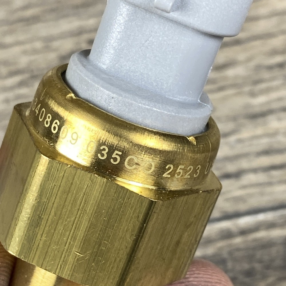 ORIGINAL CUMMINS 3408609 PRESSURE SWITCH