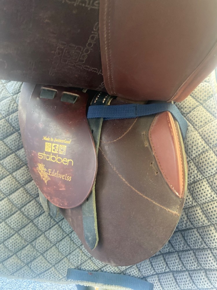 Stubben Edelweiss close contact/jumping saddle 17”
