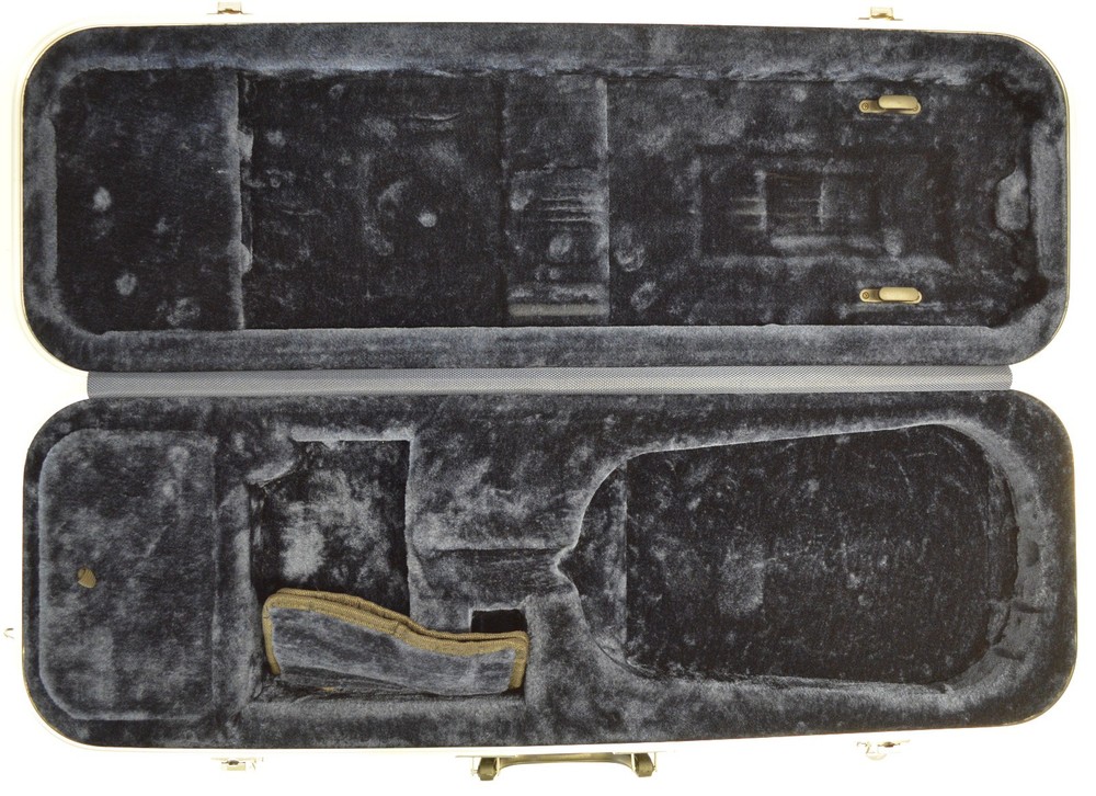 EASTMAN CA450 4/4 VIOLIN CASE WITH STORAGE FOR BOWS & ACCESSORY COMPARTMENT