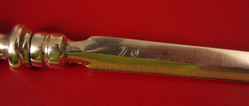 VINTAGE SILVER TONE STUNNING BOOT KNIFE DAGGER DIRK SIGNED !!