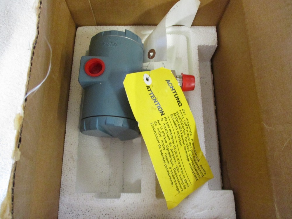 NIB FOXBORO Intelligent Transmitter    861GM-BD1