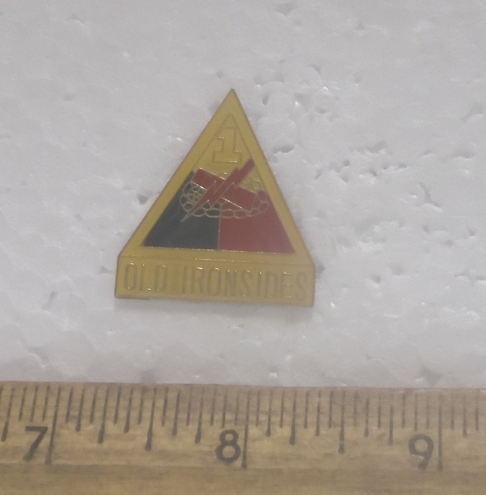 US Army 1st Armored Division Pin