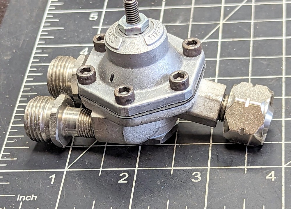 HGS GUN REGULATOR Devilbiss SS Air Pilot Fluid Regulator [OF19]