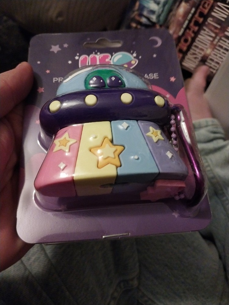 UFO Silicone Alien Earbud Case