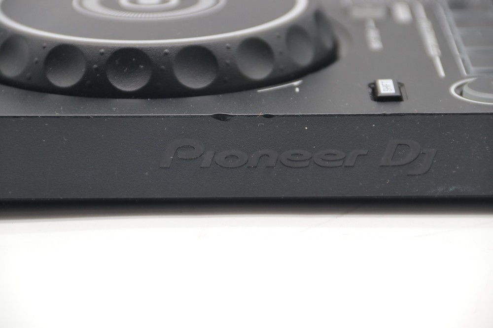 Pioneer DDJ-200 2-Channel Smart DJ Controller - Black