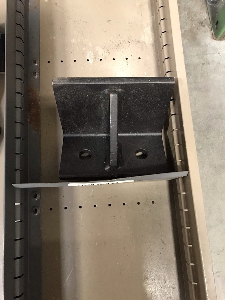 Mack Bumper Bracket 25189012