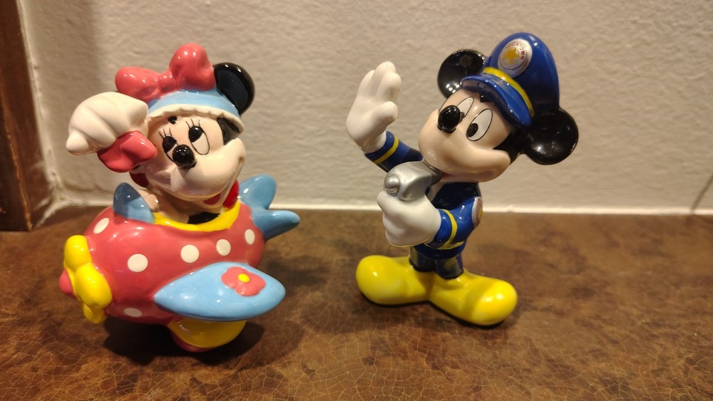 ENESCO DISNEY FIGURINES - MICKEY POLICEMAN & EASTER EGGPRESS MINNIE MOUSE 249890