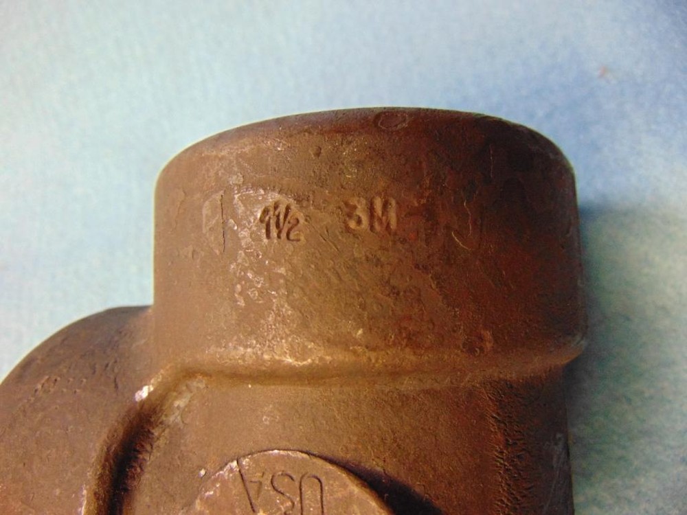 90° ELBOW 1-1/2" THREADED B16 720UU A/SA105