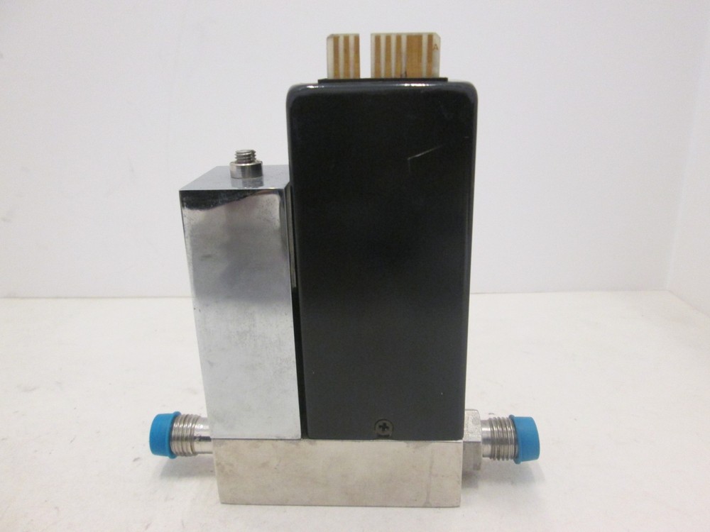 Unit UFC-1100, Mass Flow Controller MFC, Ar, 10 SLM, Used