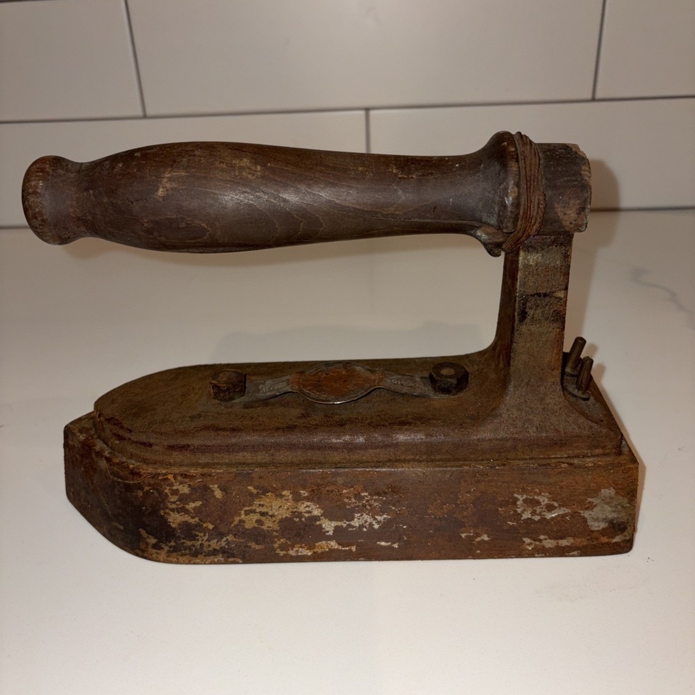 Antique Galor Cast Iron Flat Iron Rustic Primitive Décor Heavy Rusty