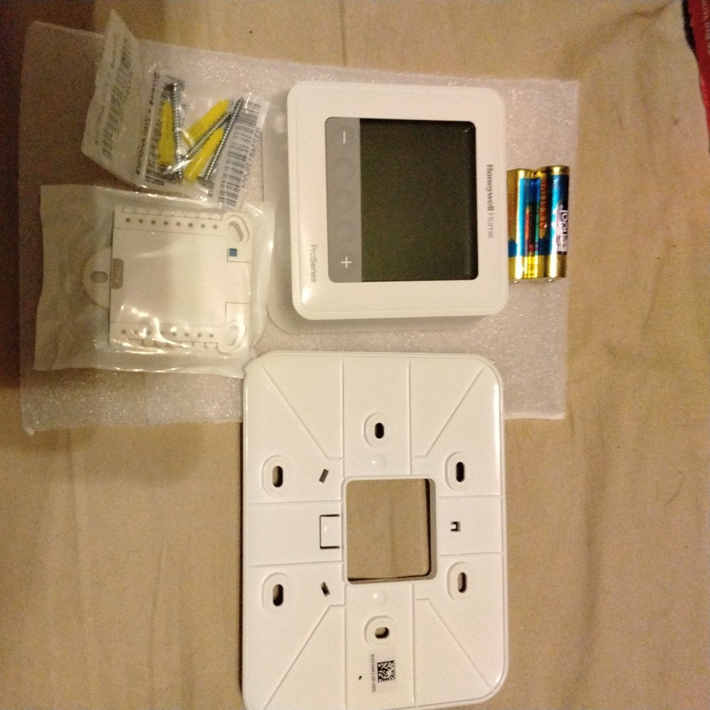 Honeywell T6 Pro Digital Programmable thermostat th6220u2000
